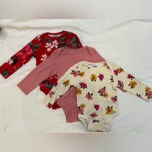 Old Navy 18-24 Months Longsleeve Onesie Bundle of 3 never worn